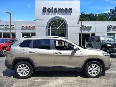 Used 2016 Jeep Cherokee Latitude w/ Safety/Convenience Group
