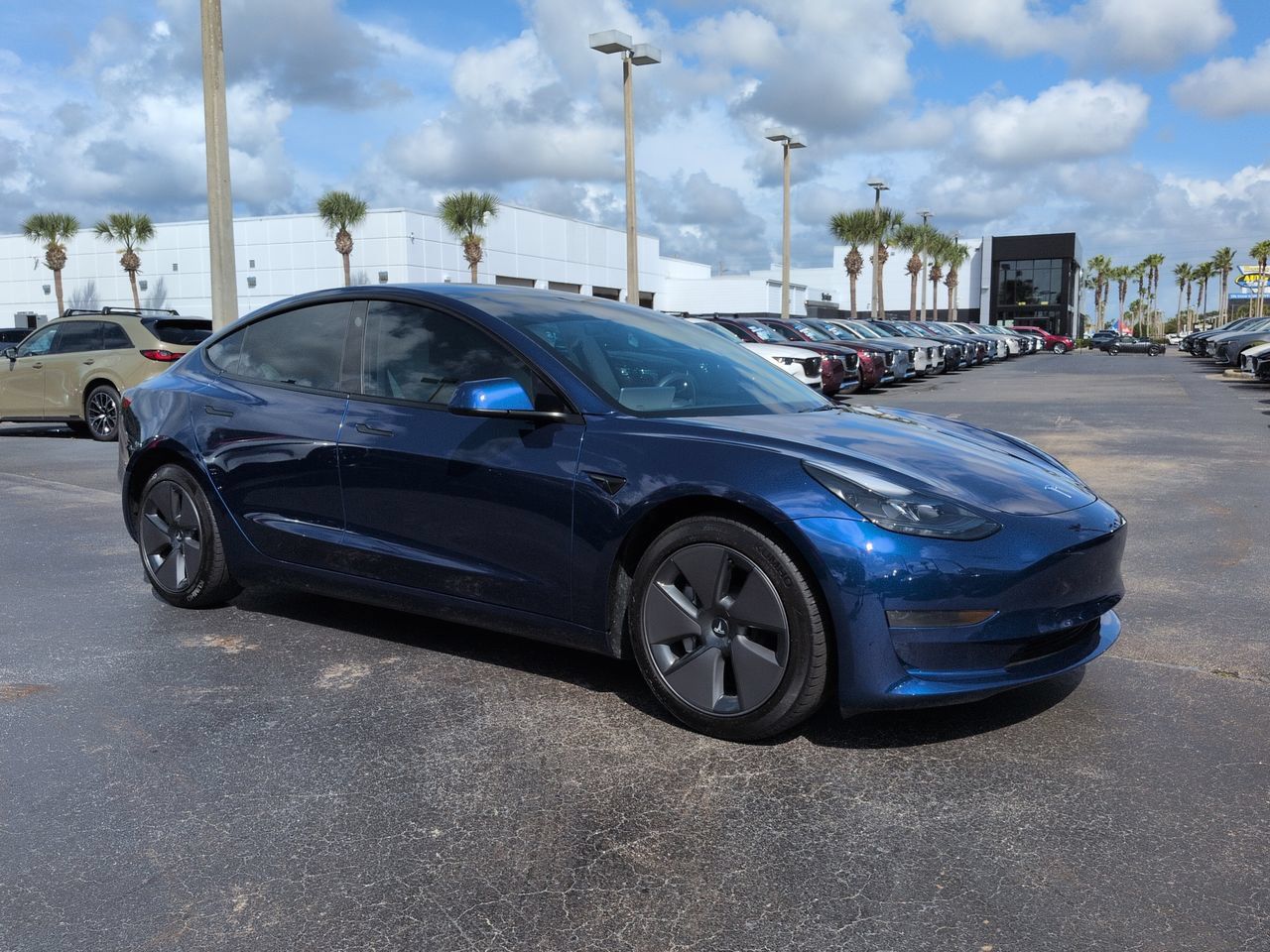 Used 2023 Tesla Model 3 Standard Range RWD image 2