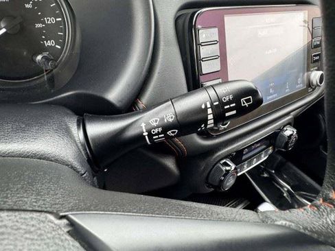 Used 2023 Nissan Kicks SR FWD image 23