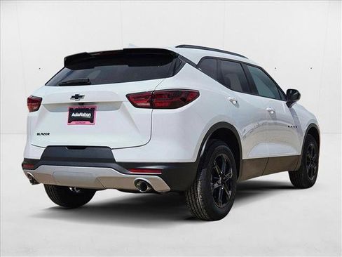 New 2025 Chevrolet Blazer LT w/ Midnight/Sport Edition image 2