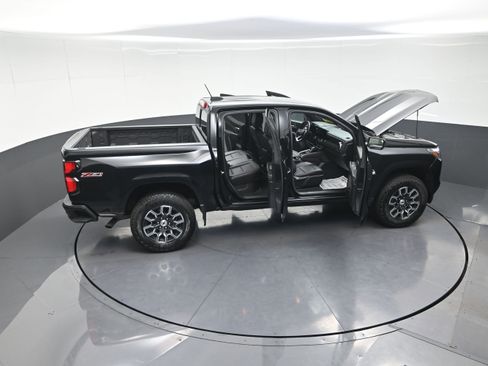 Used 2023 Chevrolet Colorado Z71 w/ Z71 Convenience Package 2 image 14