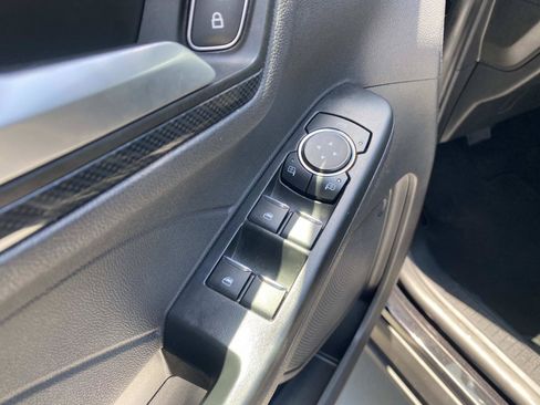 Used 2025 Ford Escape ST-Line FWD image 16