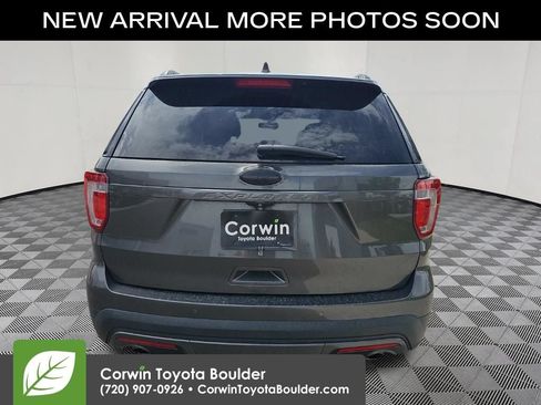 Used 2017 Ford Explorer XLT w/ Equipment Group 202A AWD/4WD image 6