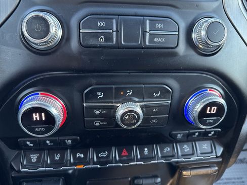 Used 2022 GMC Sierra 2500 Denali image 17