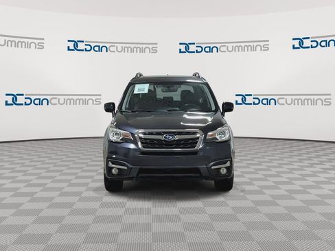 Used 2018 Subaru Forester 2.5i Touring AWD/4WD image 3
