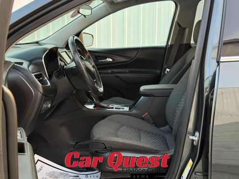 Used 2019 Chevrolet Equinox LT w/ Driver Convenience Package FWD image 9
