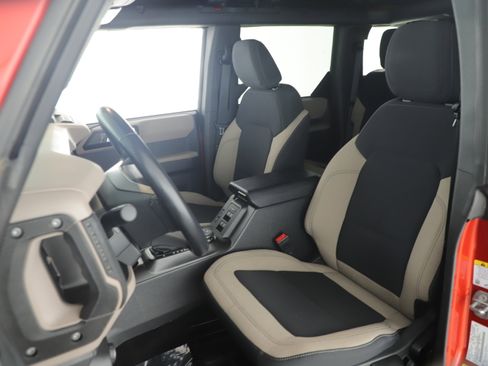 Certified 2023 Ford Bronco Big Bend w/ Sasquatch Package image 23