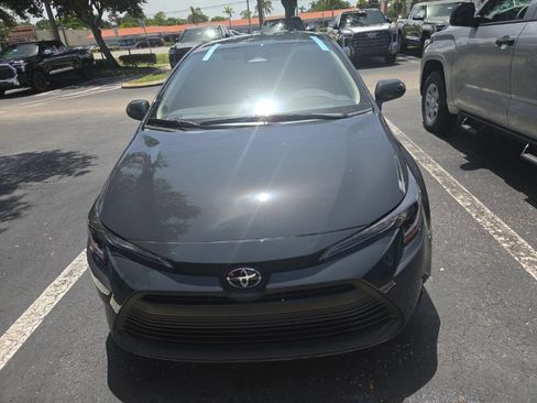 Used 2026 Toyota Corolla LE FWD image 3