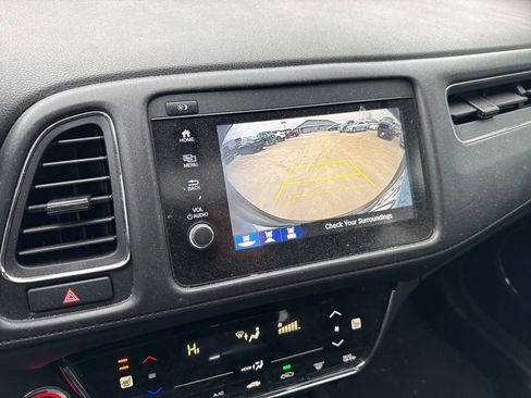 Used 2019 Honda HR-V EX image 7