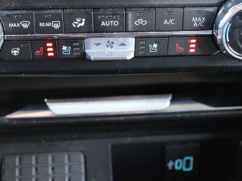 Used 2023 Ford F350 Lariat w/ Chrome Package image 11