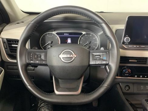 Used 2025 Nissan Rogue SV AWD/4WD image 27