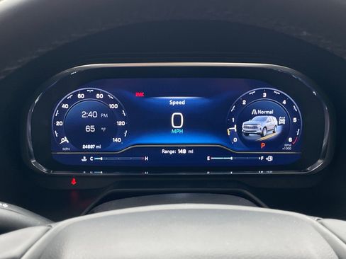 Used 2024 Chevrolet Tahoe Z71 w/ Luxury Package image 17