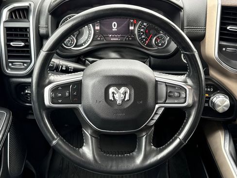Used 2022 RAM 1500 Laramie AWD/4WD image 15