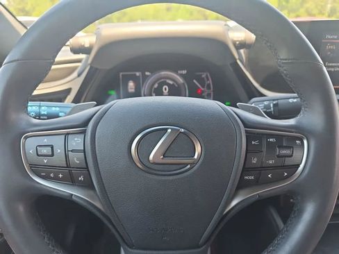 Used 2022 Lexus ES 300h w/ Premium Package FWD image 17