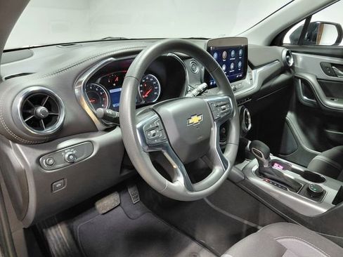 Used 2025 Chevrolet Blazer LT AWD/4WD image 32