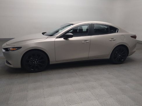 Used 2025 MAZDA MAZDA3 s FWD image 2