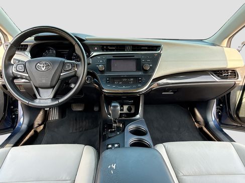 Used 2014 Toyota Avalon XLE FWD image 3