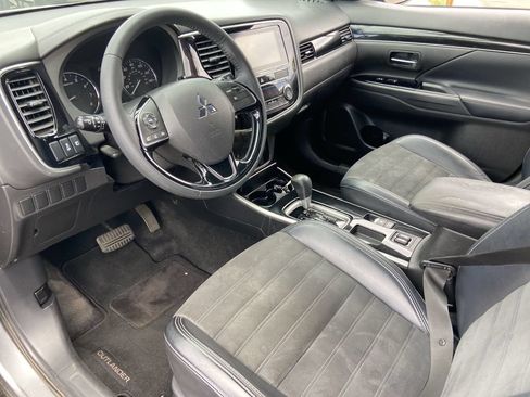 Used 2019 Mitsubishi Outlander LE FWD image 6