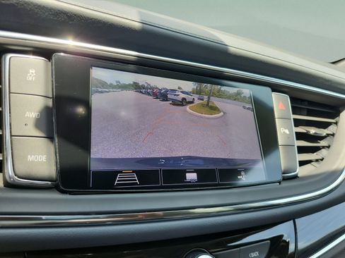 Used 2021 Buick Enclave Essence w/ Sound and Sites Package AWD/4WD image 27