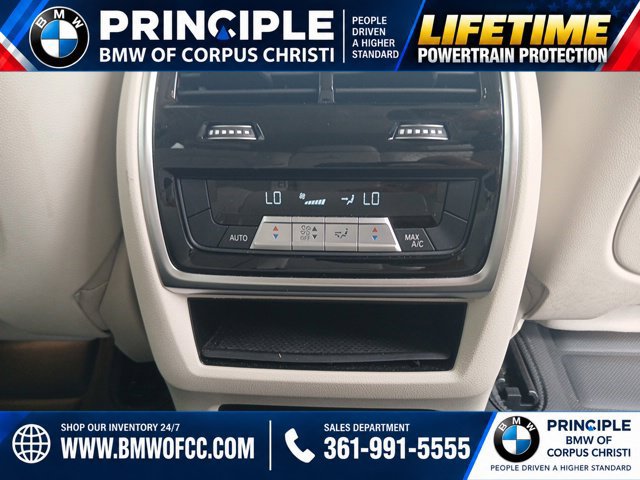 Used 2020 BMW X7 xDrive40i w/ Premium Package AWD/4WD image 16