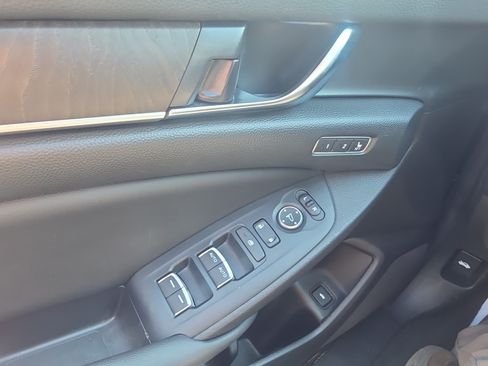 Used 2022 Honda Accord EX-L image 31