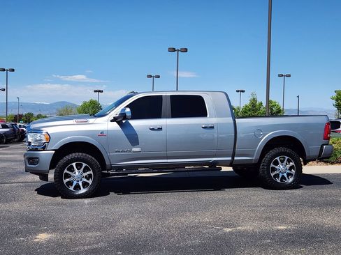 Used 2022 RAM 2500 Limited AWD/4WD image 2