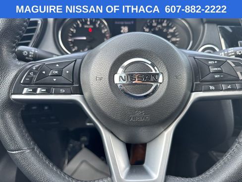 Used 2019 Nissan Rogue SV image 13