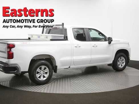 Used 2021 Chevrolet Silverado 1500 LT AWD/4WD image 44