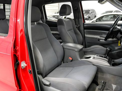 Used 2007 Toyota Tacoma PreRunner image 25