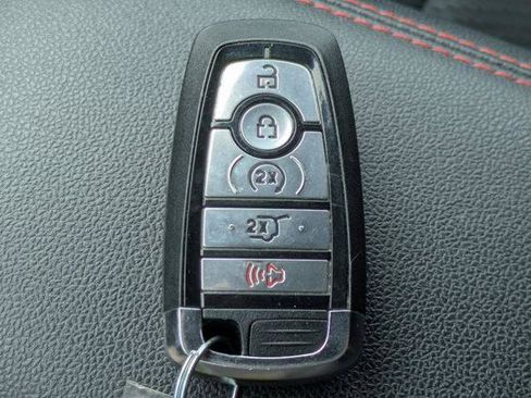 Certified 2023 Ford Escape ST-Line AWD/4WD image 29