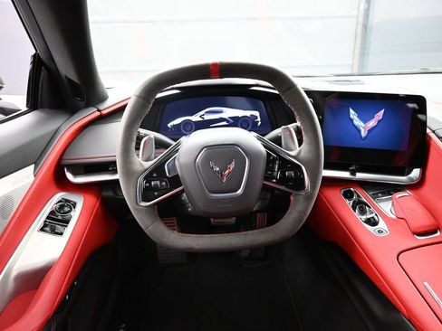 Used 2022 Chevrolet Corvette Stingray Preferred Cpe w/ Z51 Performance Package RWD image 18