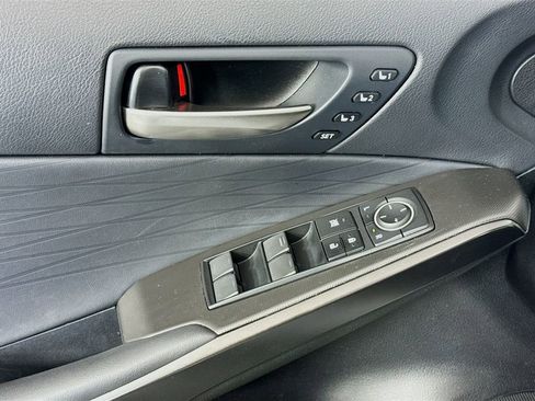 Used 2022 Lexus IS 350 F Sport image 20