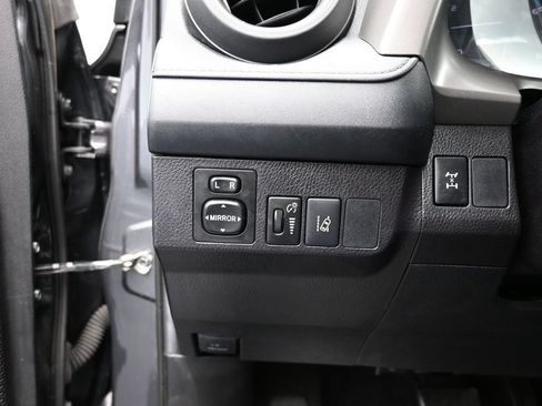 Used 2018 Toyota RAV4 LE w/ All Weather Liner Package AWD/4WD image 20