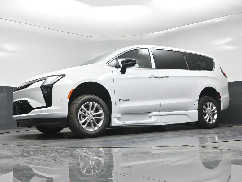 Used 2027 Chrysler Pacifica Select w/ Family Tech Group FWD image 19