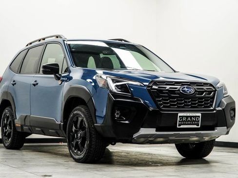 Used 2025 Subaru Forester Wilderness w/ Wilderness Package image 2
