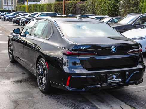 New 2026 BMW i7 eDrive50 w/ M Sport Package image 6