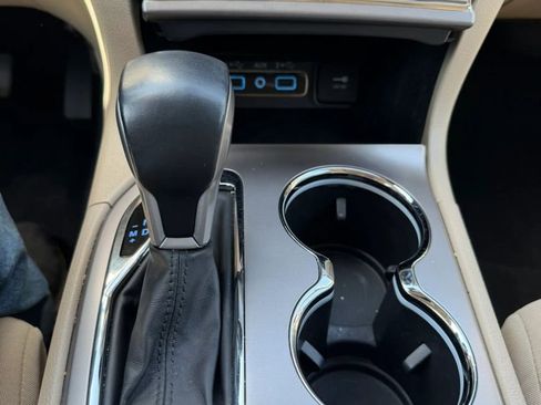 Used 2021 Jeep Grand Cherokee Laredo image 27