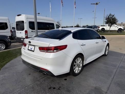 Used 2018 Kia Optima LX w/ 17" Alloy Wheels Package image 6