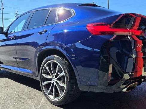 Used 2022 BMW X4 xDrive30i w/ Premium Package Essential image 4