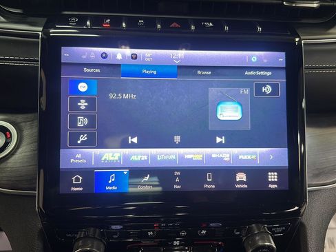 Certified 2022 Jeep Grand Cherokee L Overland w/ Advanced Protech Group III image 19