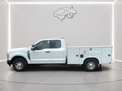 New 2026 Ford F250 XL RWD image 2
