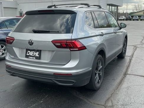 Used 2024 Volkswagen Tiguan SE image 9