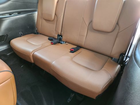 Used 2024 INFINITI QX80 Sensory AWD/4WD image 31