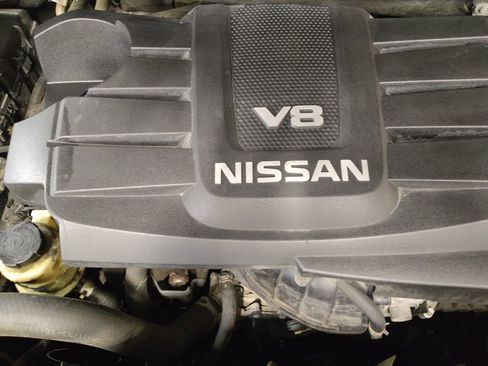 Used 2018 Nissan Titan SV w/ SV Convenience Package image 30