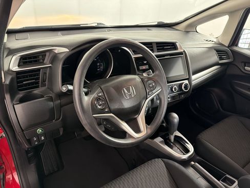 Used 2018 Honda Fit EX image 4