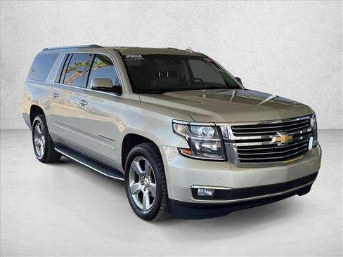Used 2017 Chevrolet Suburban Premier AWD/4WD image 5