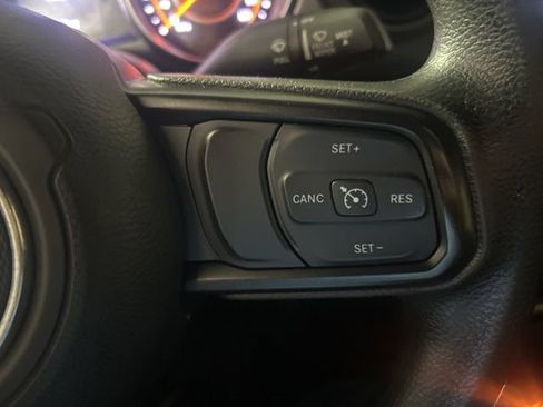 Used 2022 Jeep Wrangler Unlimited Sport AWD/4WD image 18