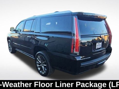 Used 2020 Cadillac Escalade ESV Premium Luxury w/ Escalade Sport Edition image 7