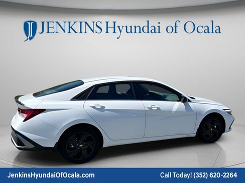 New 2026 Hyundai Elantra SEL Sport Premium FWD image 5