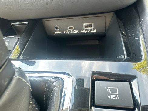 Used 2025 Subaru Outback Onyx Edition XT AWD/4WD image 21
